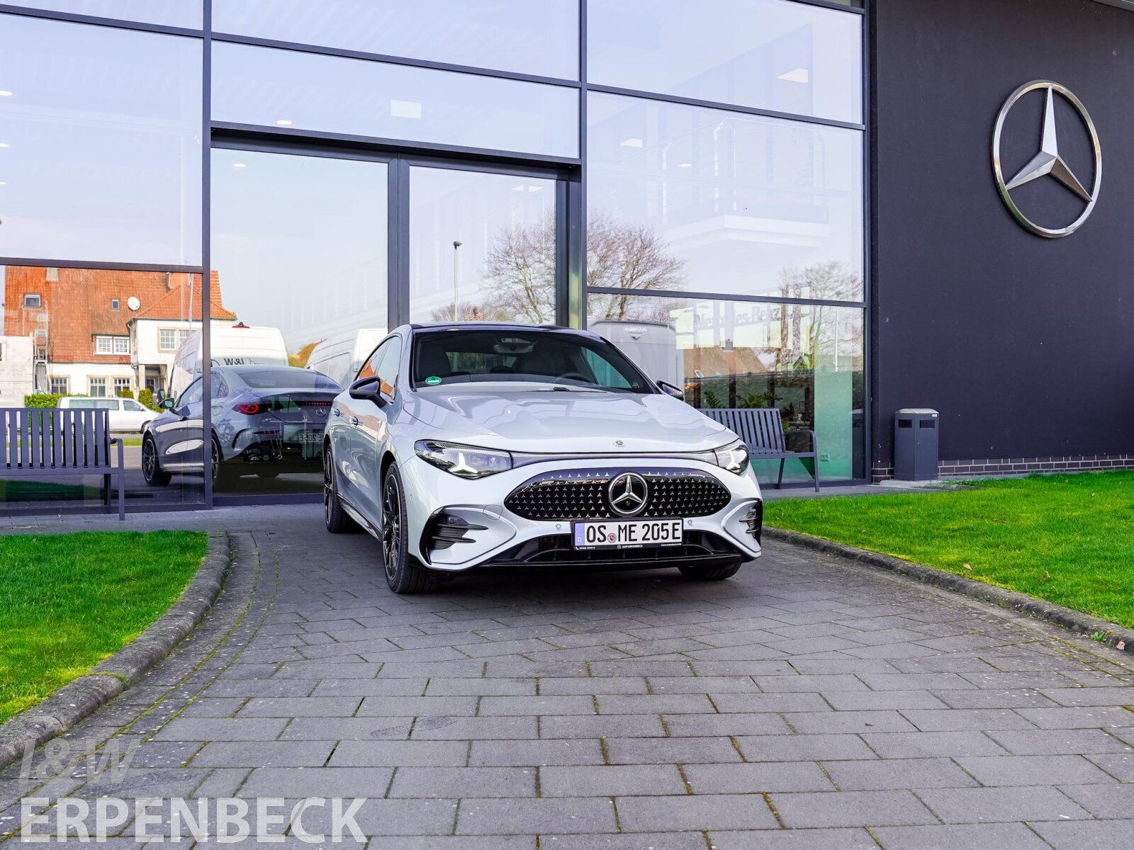 Fahrzeugabbildung Mercedes-Benz CLA 250+ EQ AMG Pano MB.Drive Distronic AHK FAP