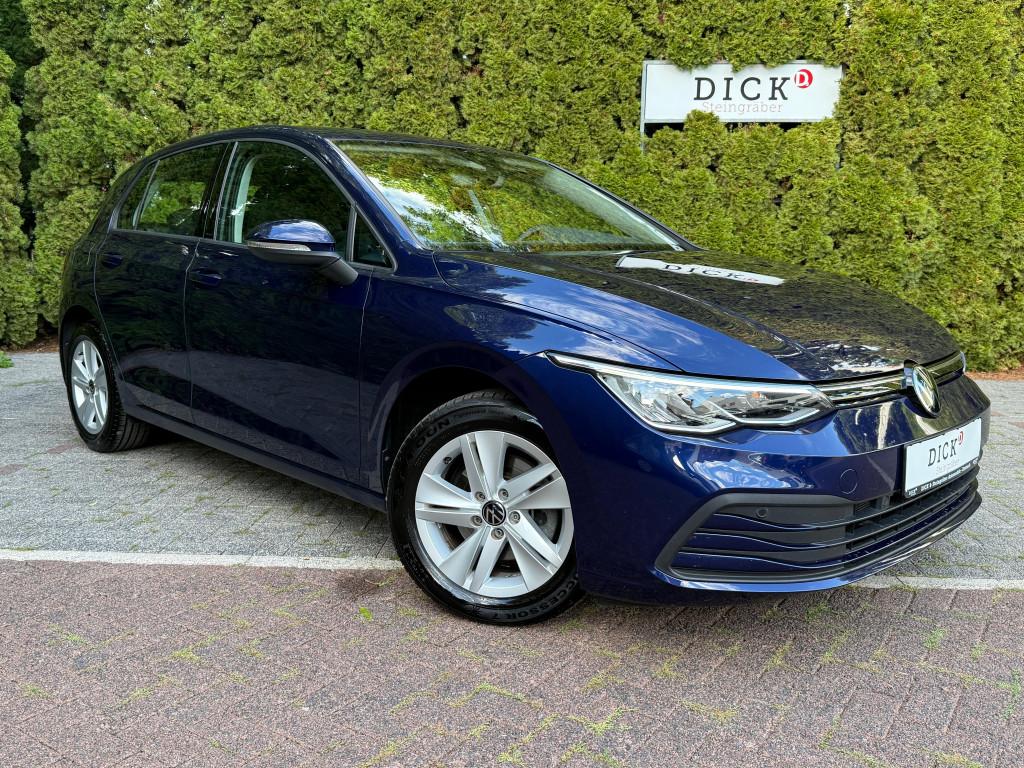 Volkswagen Golf 1.0 eTSI Limo Life LED+NAVI+ACC+SHZ+CARPLAY