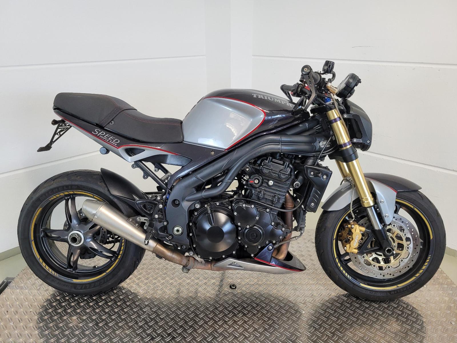 Triumph Speed Triple 1050