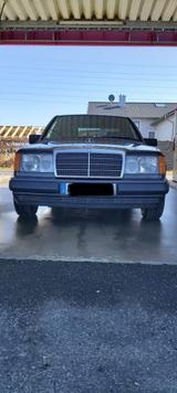 Mercedes-Benz Mercedes Benz E Klasse - aus 1990: Mercedes