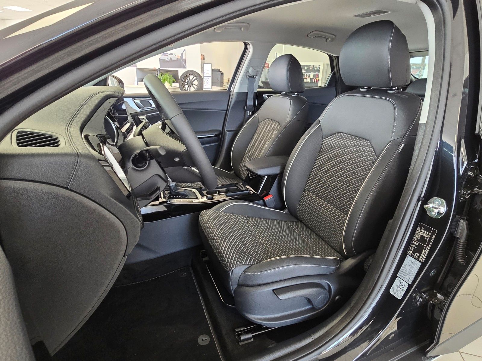 Fahrzeugabbildung Kia XCeed 1.5T 140 DCT7 VIS STD
