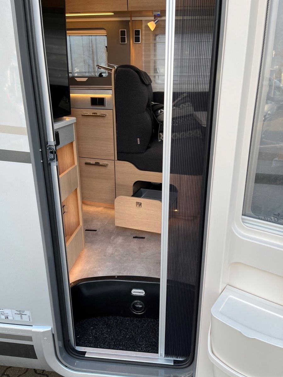 Fahrzeugabbildung HYMER / ERIBA / HYMERCAR Hymer B-MC I 600 Blackline