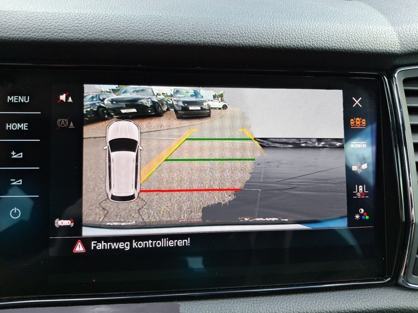 Skoda Kodiaq 2.0 TSI DSG 4x4 Sportline Tempom.aktiv Bl foto 16