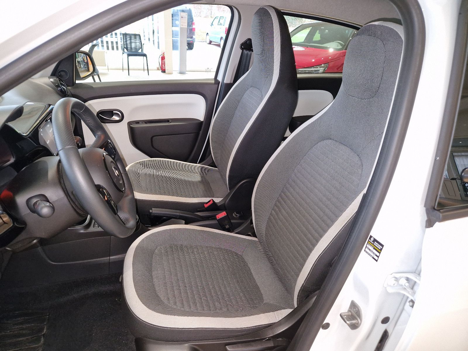 Fahrzeugabbildung Renault Twingo SCe 65 Equilibre