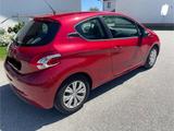 Peugeot 208 TÜV bis 05/27 + 8-fach bereift  - gebrauchte Peugeot 208 aus dem Jahr 2013