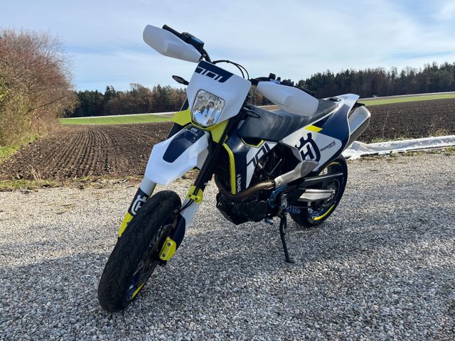 Husqvarna 701 Supermoto