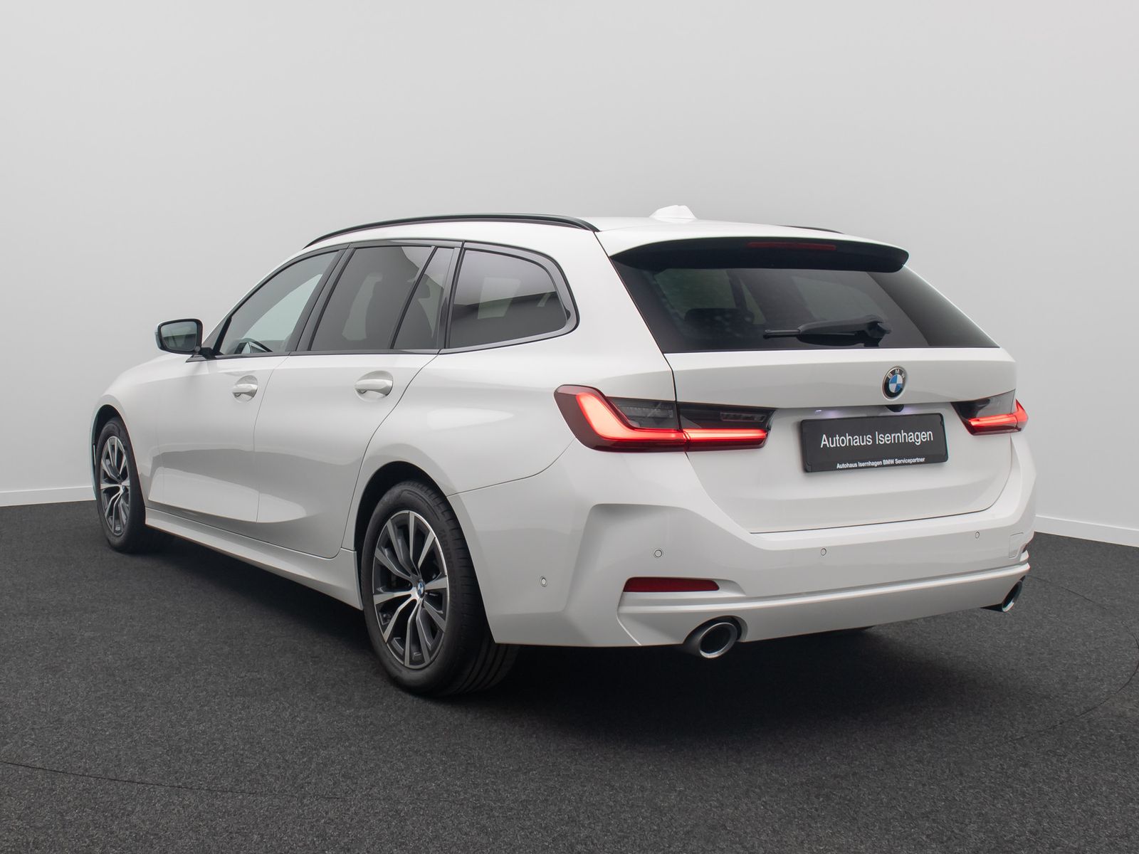 Fahrzeugabbildung BMW 320d Kamera DAB HiFi Panorama Sportsitz Leder