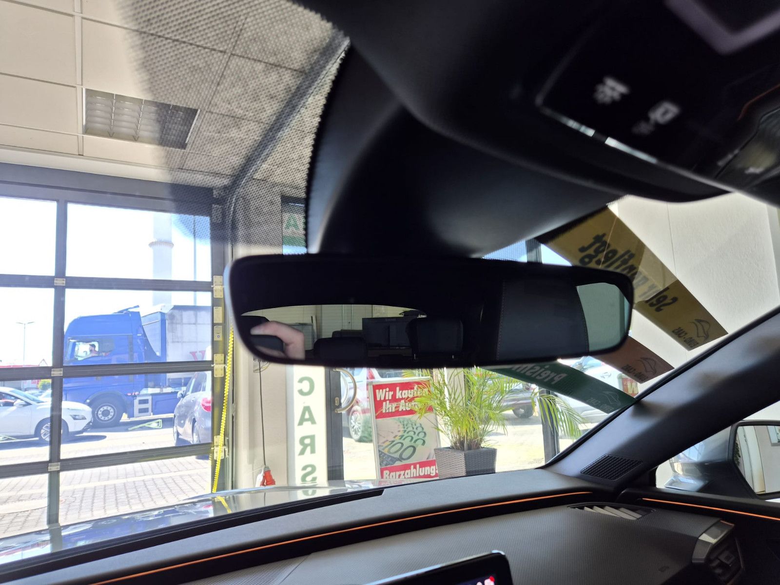 Fahrzeugabbildung CUPRA Leon Sportstourer / NAVI / KAMERA / T-LEDER