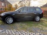 Volvo XC90 D5 AWD  Momentum Navi Leder Pano ACC AHK - Volvo XC90 in Mönchengladbach