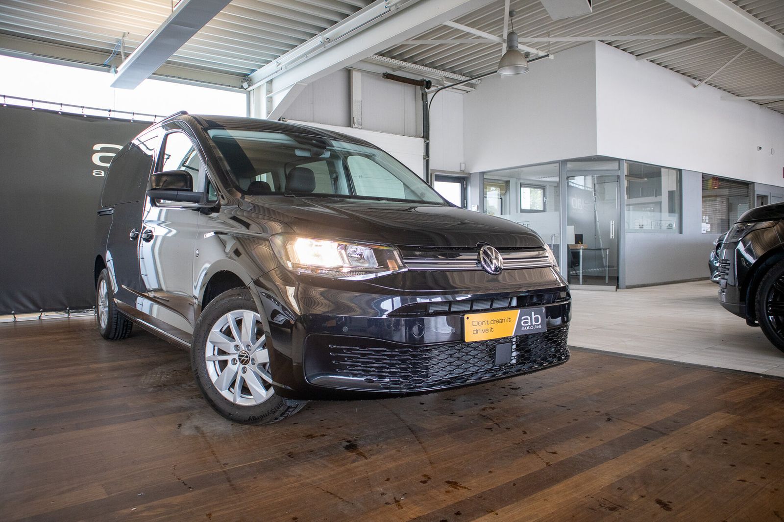 Volkswagen Caddy 1.5 TSI Business DSG, 7 ZIT, CARPLAY, ZETE imagem 3