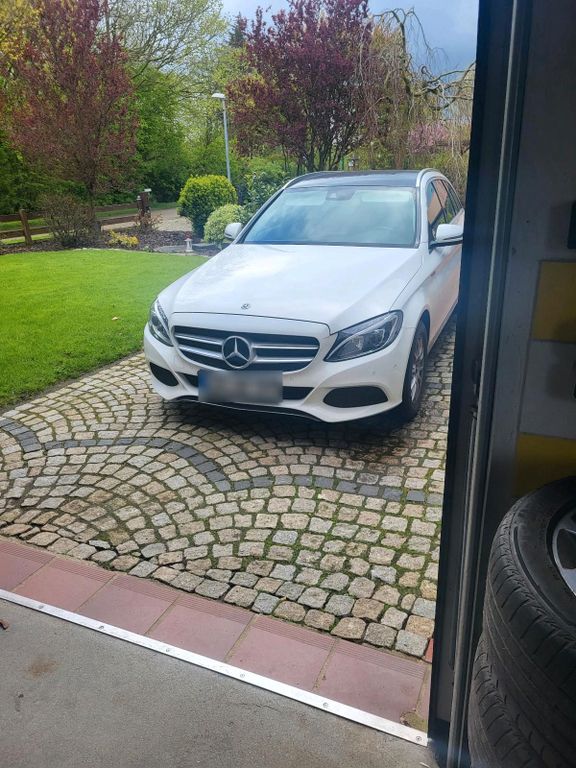 Image of Mercedes-Benz C 200