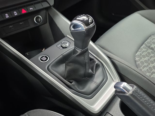 A1 advanced 25 Sportback 1.0 TFSI*CARPLAY*