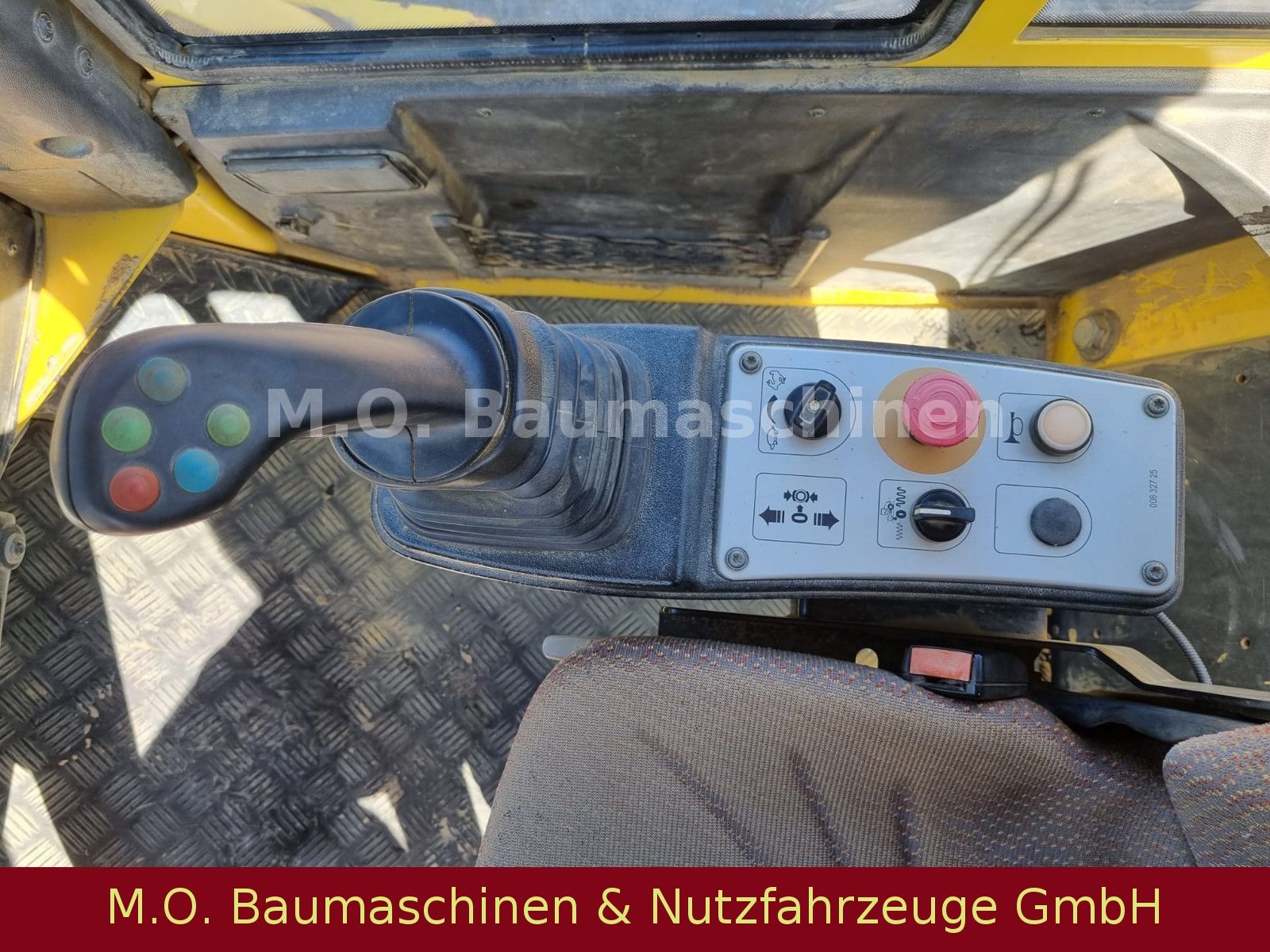 Fahrzeugabbildung BOMAG BW 216 DH-4 / AC / 6 Zyl.Deutz /