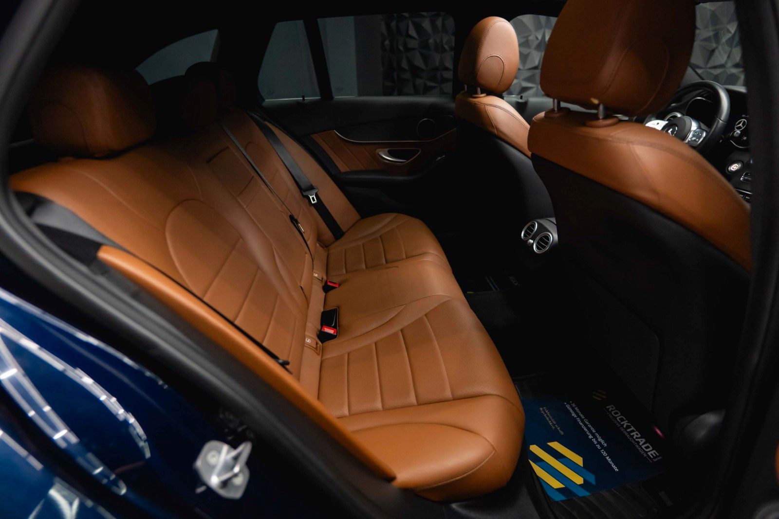 Fahrzeugabbildung Mercedes-Benz C 300 AMG | ACC | Pano | Mulitbeam | Widescreen