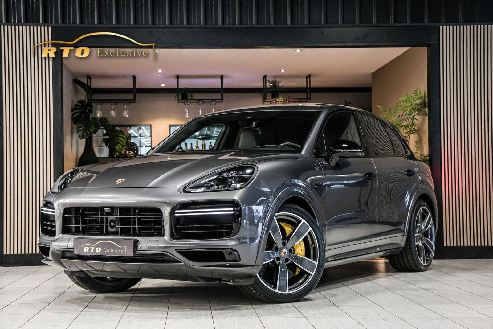 Porsche Cayenne 4.0 Turbo S E-Hybrid|PCCB|HUD|Pano|PDLS+