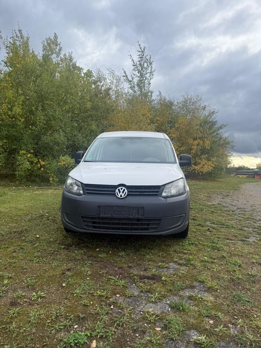 Volkswagen Caddy 2013 — вигляд ззаду