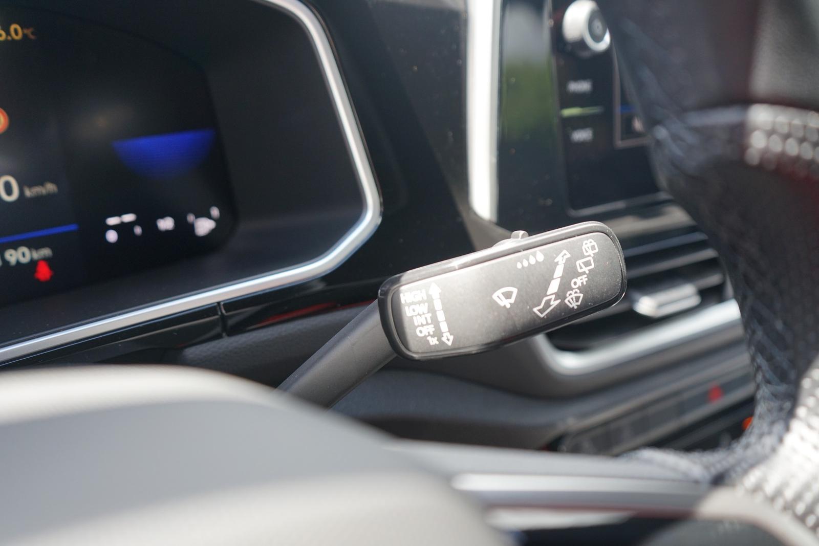 Volkswagen T-Roc 1.0 TSI R-Line LED Navi ACC Kamera DAB, миниатюра 28