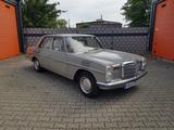Mercedes-Benz 230 - Mercedes-Benz 230 in Düsseldorf