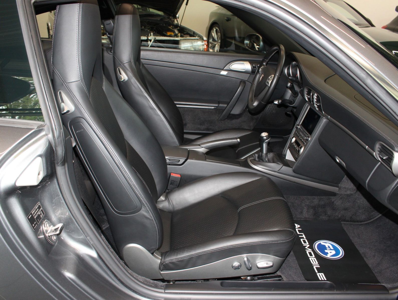 Fahrzeugabbildung Porsche 997 Carrera Targa 4*Bi-Xenon*Navi*Schalter.