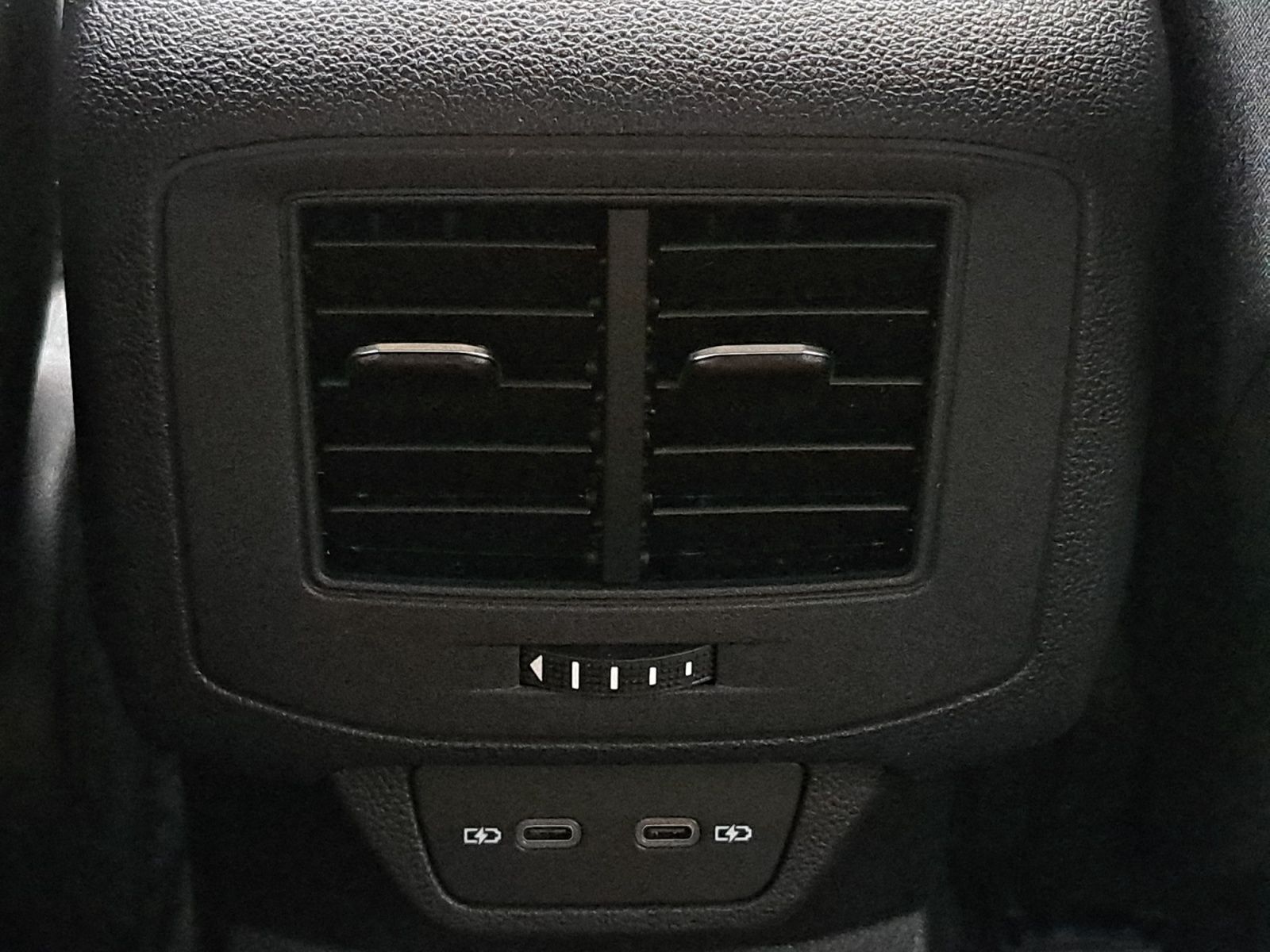 Volkswagen T-Roc - Bild 25