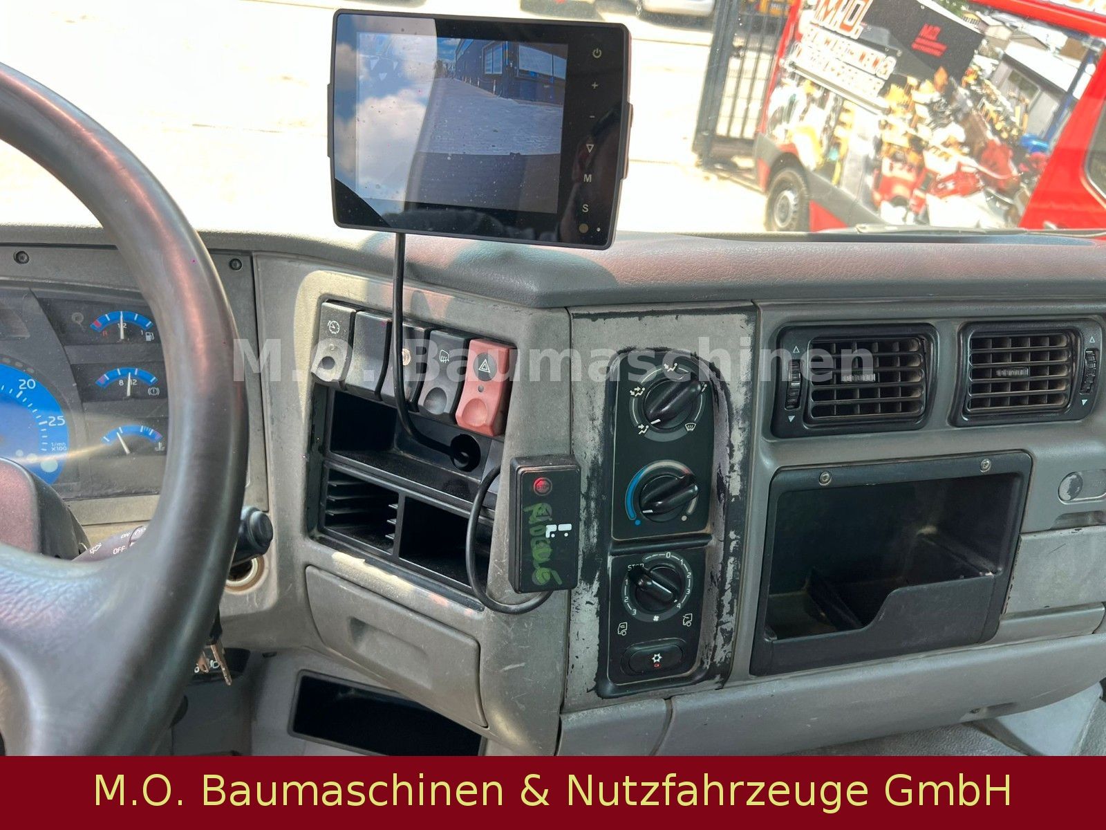 Fahrzeugabbildung Renault Kerax 370 dci / 6x4 / Palfinger PK 15500 / Euro5