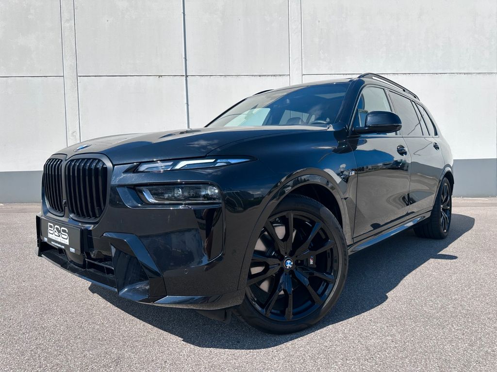2025 BMW X7