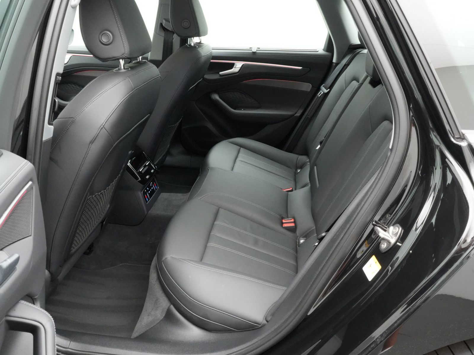 Audi A6 - Bild 16