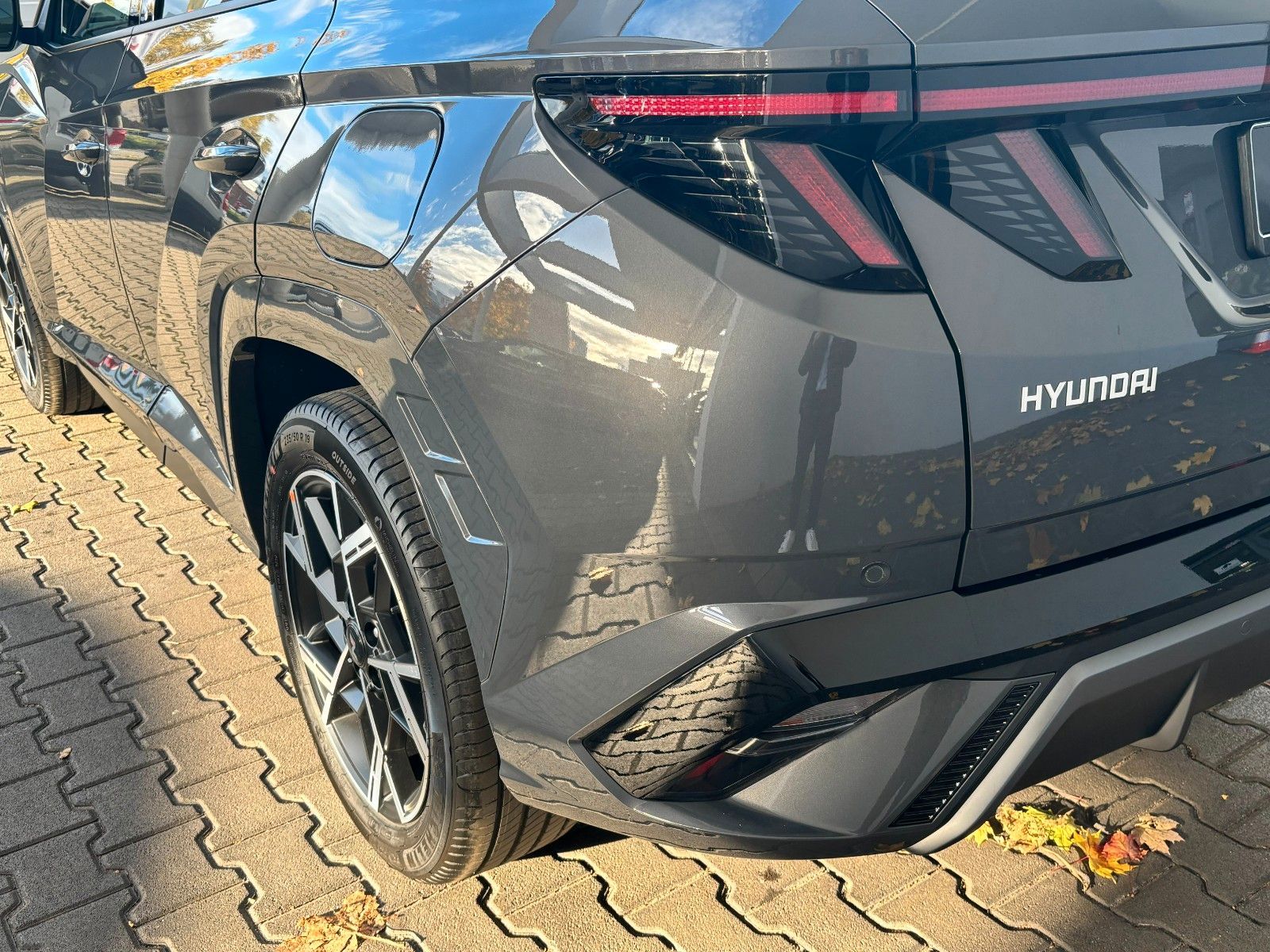 Fahrzeugabbildung Hyundai Tucson 1.6 T-GDI N Line KlimaA,LED,Navi,SHZ,ACC