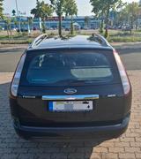 Ford Focus 1,8 flexifuel Titanium Turnier Titanium - Ford Focus aus 2008: Kombi