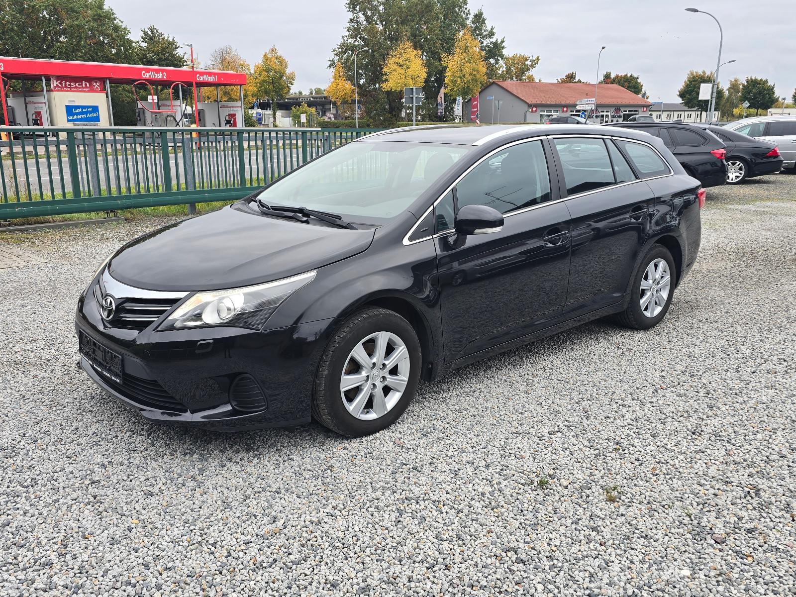 Toyota Avensis Kombi  TÜV NEU