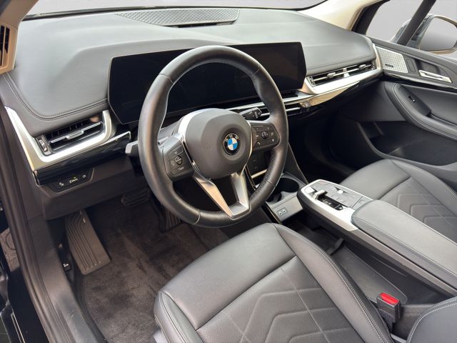 Fahrzeugabbildung BMW 218i Active Tourer Luxury Cam+ACC+Harman/Kardon