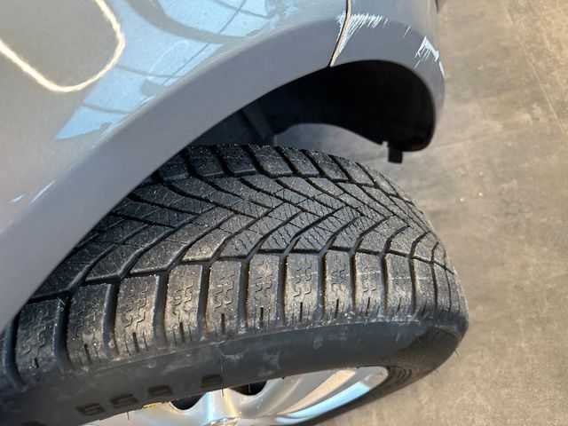 Opel Corsa D Satellite