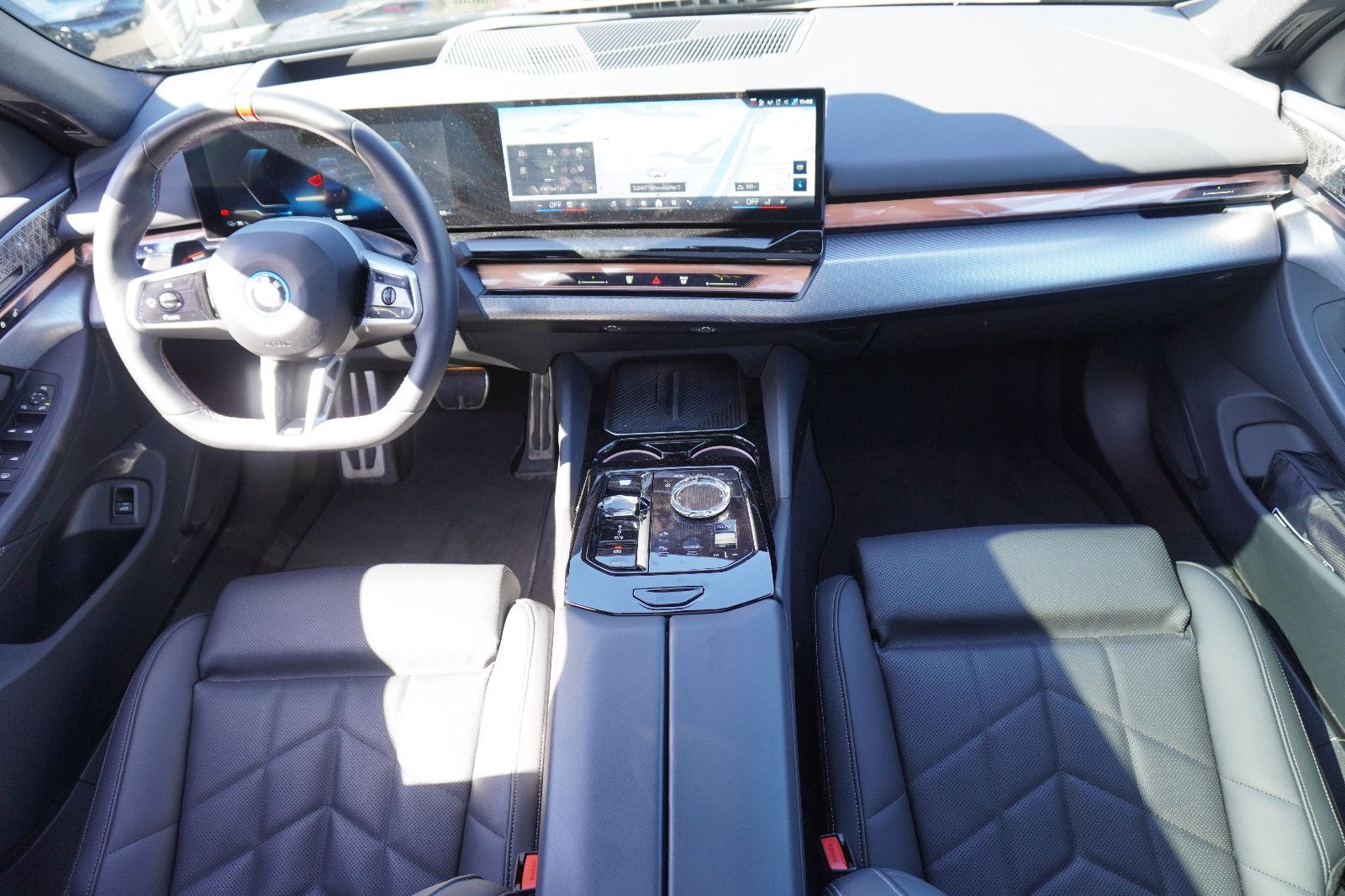 BMW i5 M60 xDrive Lim.*NAVI*LED*ACC*PANO*BW*VOLL foto 17