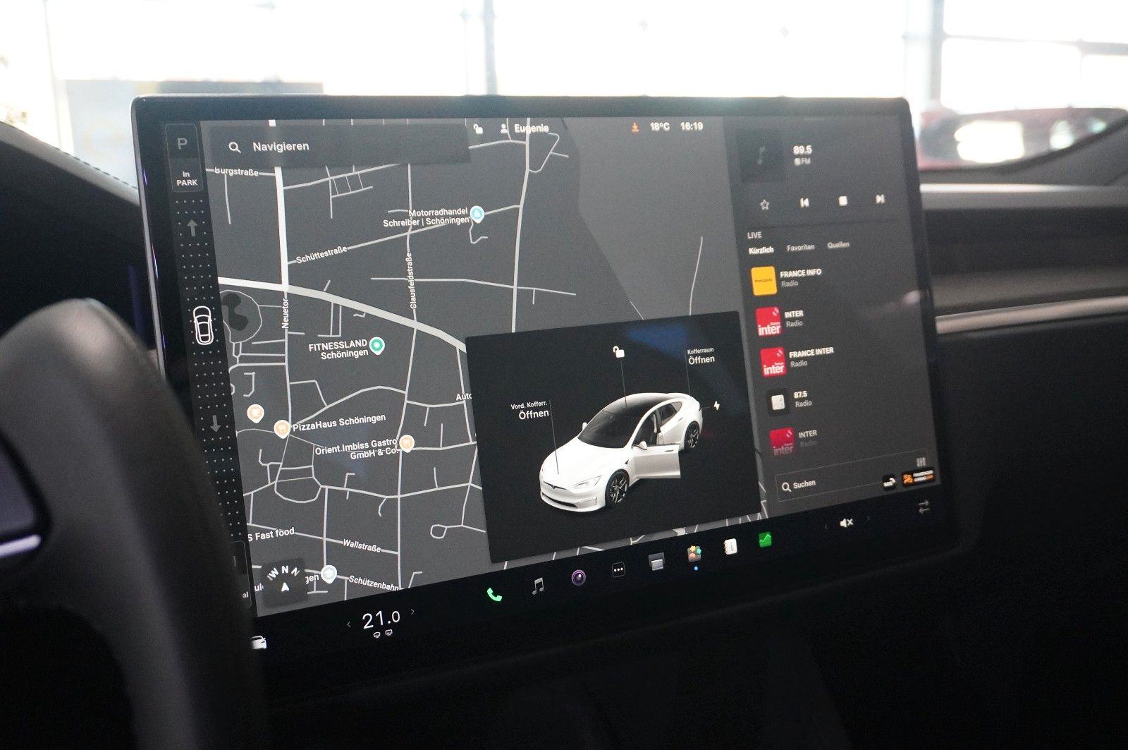 Fahrzeugabbildung Tesla Model S DUAL-MOTOR LONGRANGE NAVI/AMD/YOKE/LEDER