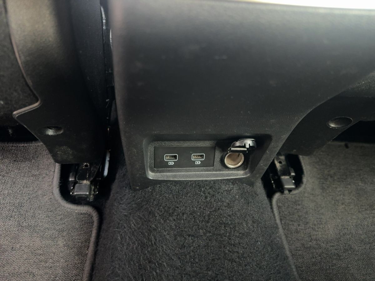 Fahrzeugabbildung Renault Kadjar LIM. Del.TCe 140 EDC Kamera SHZ Navi GJR