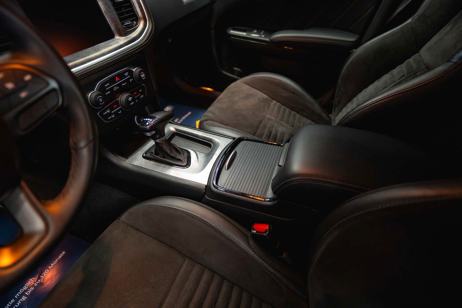 Fahrzeugabbildung Dodge Charger 5.7 V8 HEMI R/T DAYTONA Performance