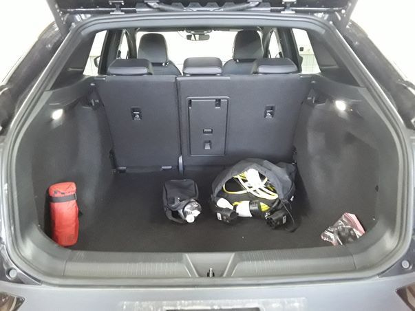 ID.4 PRO MOVE LED+AHK+NAVI+KAMERA+KLIMA+SITZHZG+