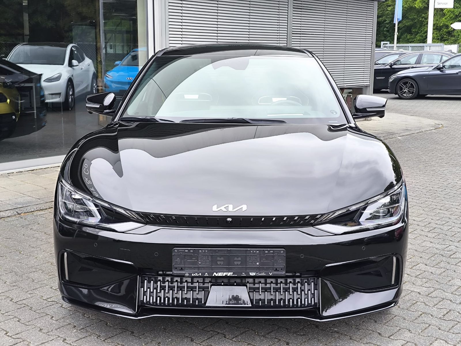 Fahrzeugabbildung Kia EV6 GT 4WD WERKSGAR+NAVI+LED+SHZ+WP+KAM+ACC+DAB+