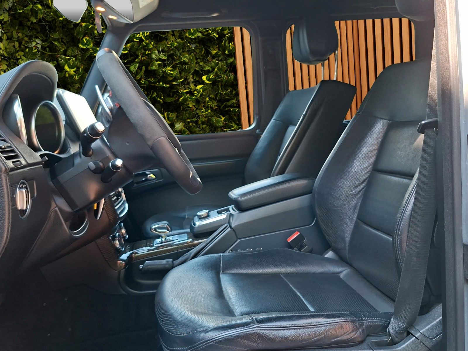 Fahrzeugabbildung Mercedes-Benz G350d AMG-Line* Night-Paket*AHK*H&K*SHZ**