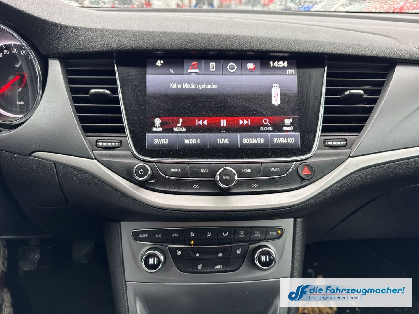 Fahrzeugabbildung Opel Astra K Sports Tourer  1.4 Turbo *UNFALLSCHADEN