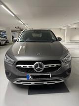 Mercedes-Benz GLA 200 MBUX Ambiente Service Neu - top Zustand - Mercedes-Benz in Bielefeld: Gla