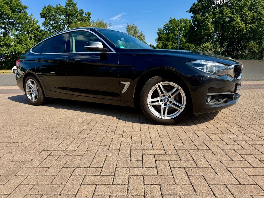 Image of BMW 330 Gran Turismo
