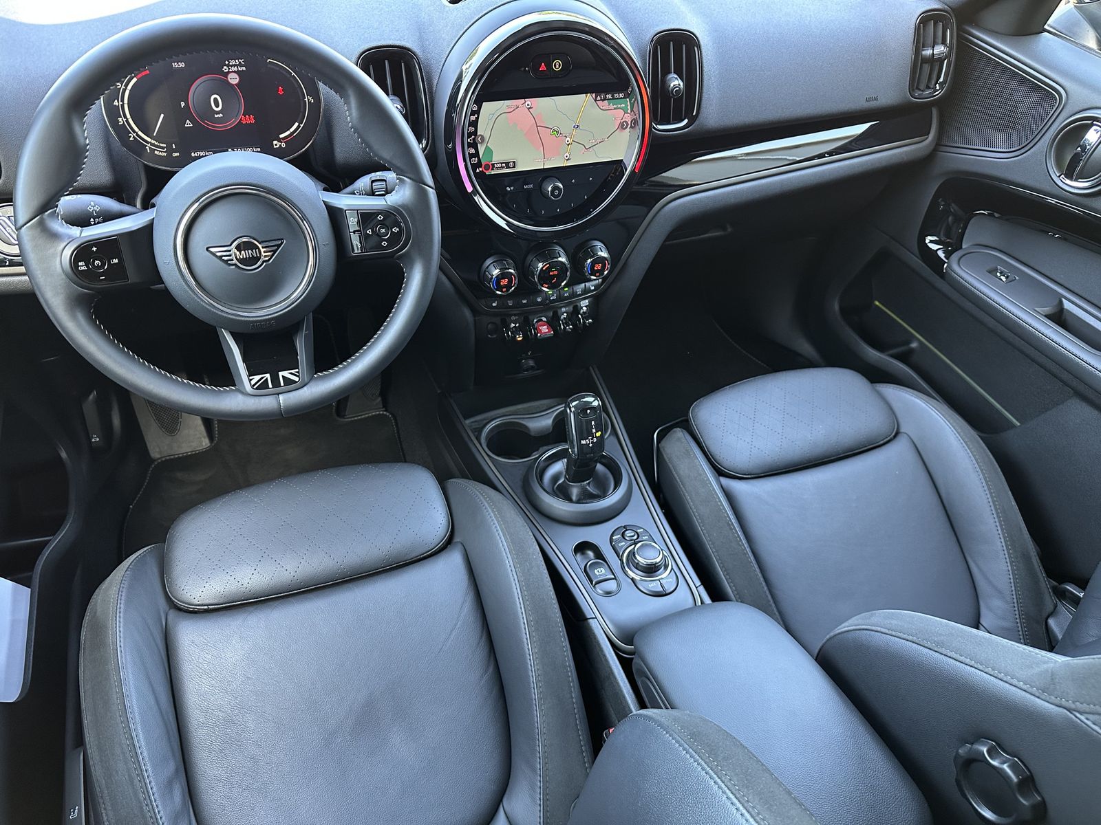 Fahrzeugabbildung MINI Cooper Countryman ALL4 NAV+LED+KAMERA+18ZOLL+DA