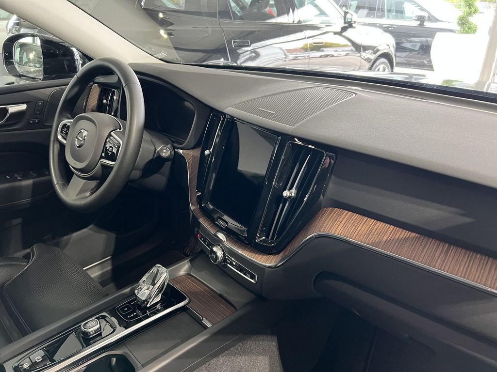 Volvo XC60 B4 (D) Plus Dark AWD ACC BLIS Pano AHK 360°