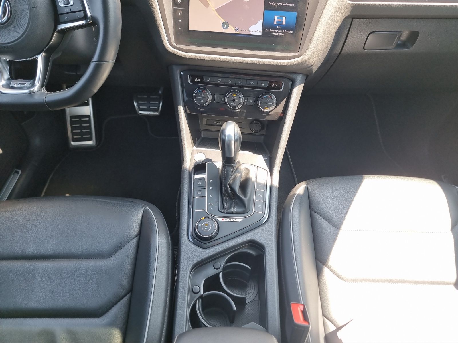 Fahrzeugabbildung Volkswagen Tiguan Allspace Highline 4M TDI DSG LED ACC 19"
