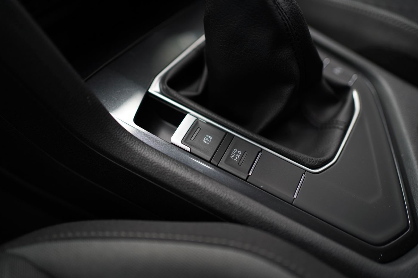 Fahrzeugabbildung Volkswagen Tiguan 1.4 TSI Comfortline Navi+Einparkhilfe+ACC