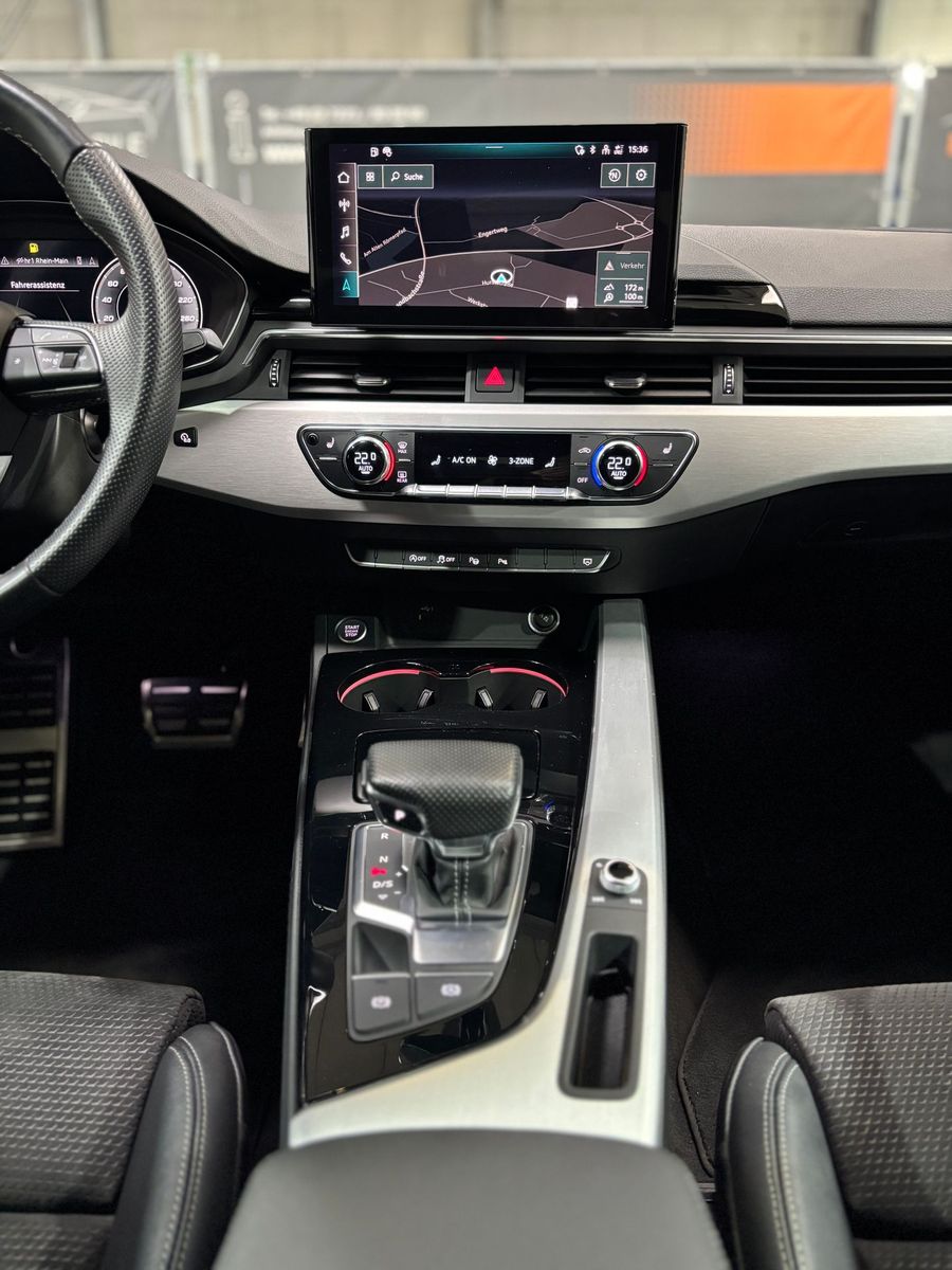 Fahrzeugabbildung Audi A4 30 TDI S-line #Matrix#Virtual#Black#B&O#20"