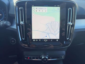 Volvo XC40 Plus Dark B4 Mild-Hybrid