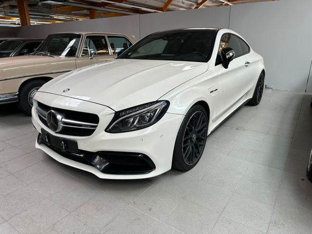 Mercedes-Benz C 63 S AMG Coupe/Performens Sitze/Auspuff