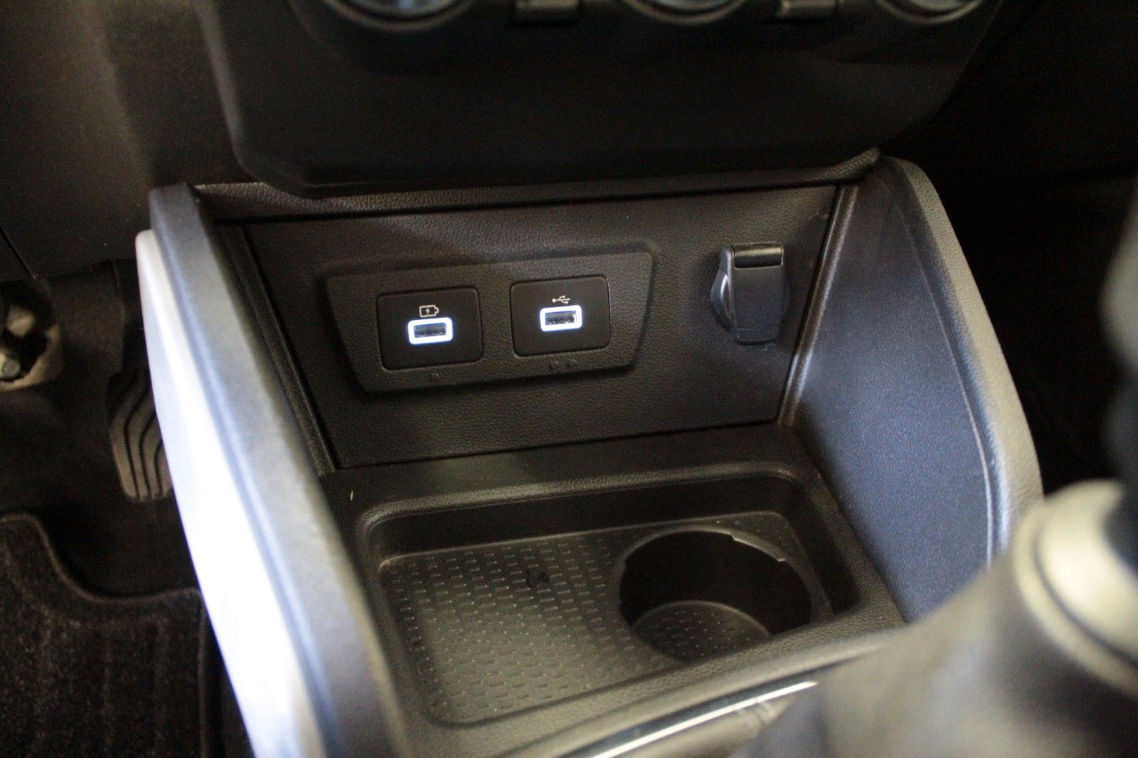 Fahrzeugabbildung Dacia Duster TCe 150 4x4 Prestige  Allrad
